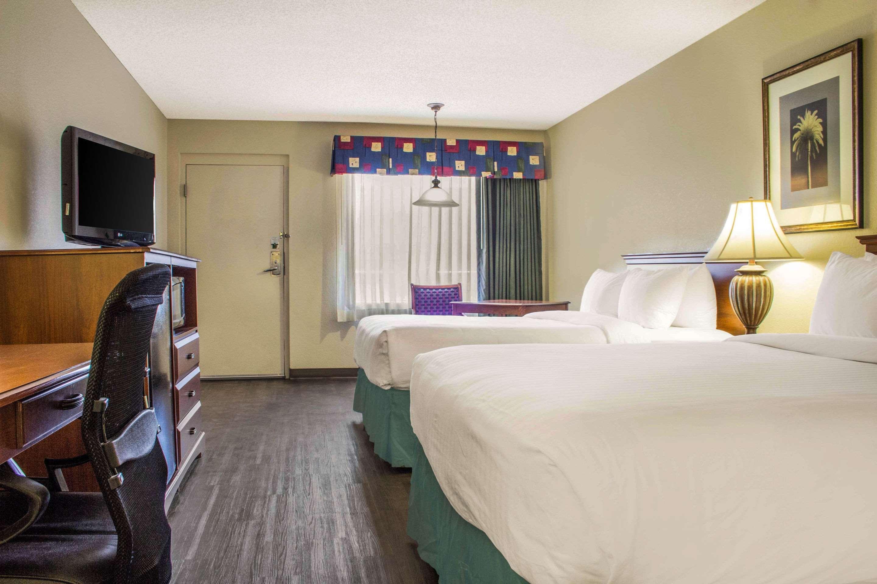 Quality Inn Benson I-10 Exit 304 Exteriör bild
